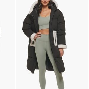 Levi's Long Quilted Parka With Sherpa Trim size Medium